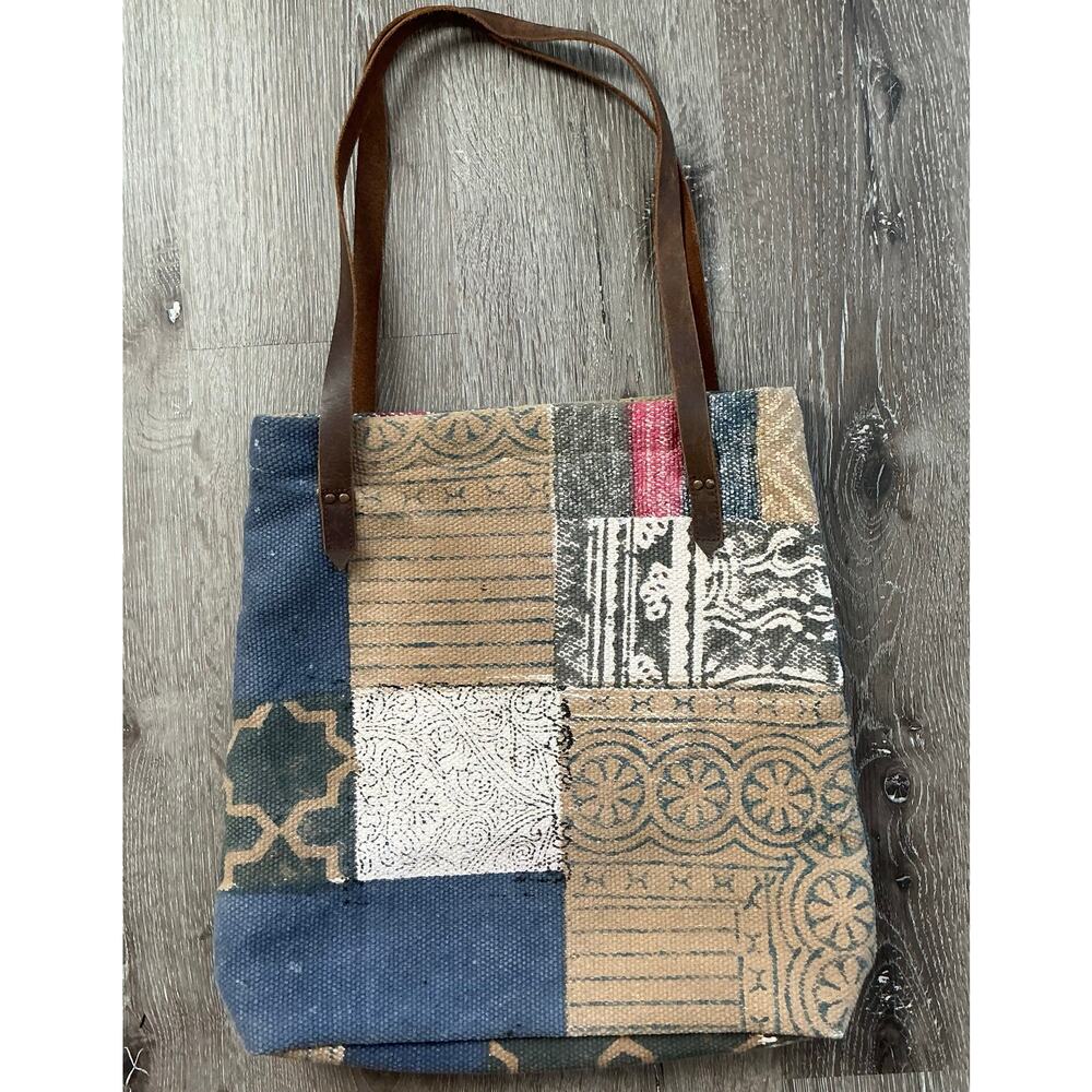 Signals Brand Unique Burlap Stamped Design Tote Bag Leather‎ Handles Art